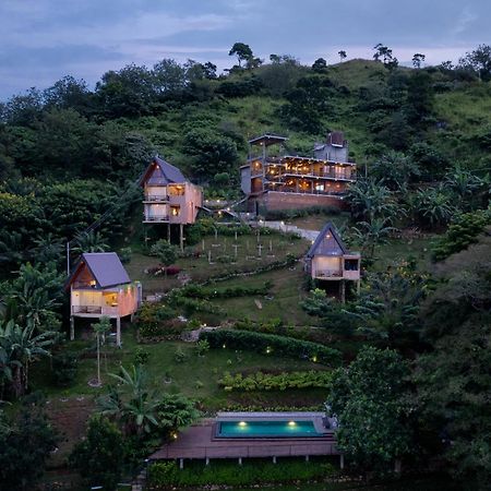 Majentra Ella Hotel ภายนอก รูปภาพ