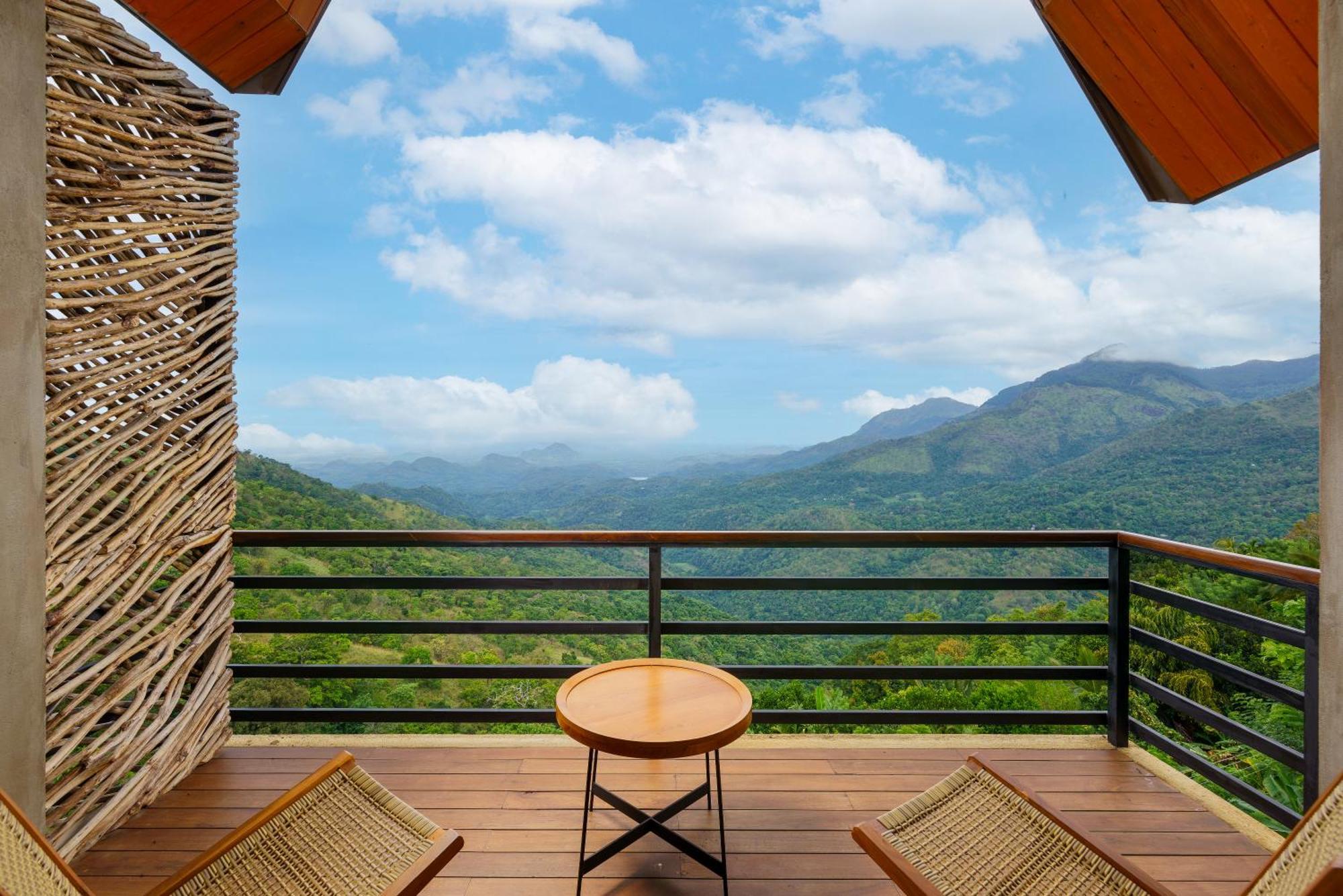 Majentra Ella Hotel ภายนอก รูปภาพ