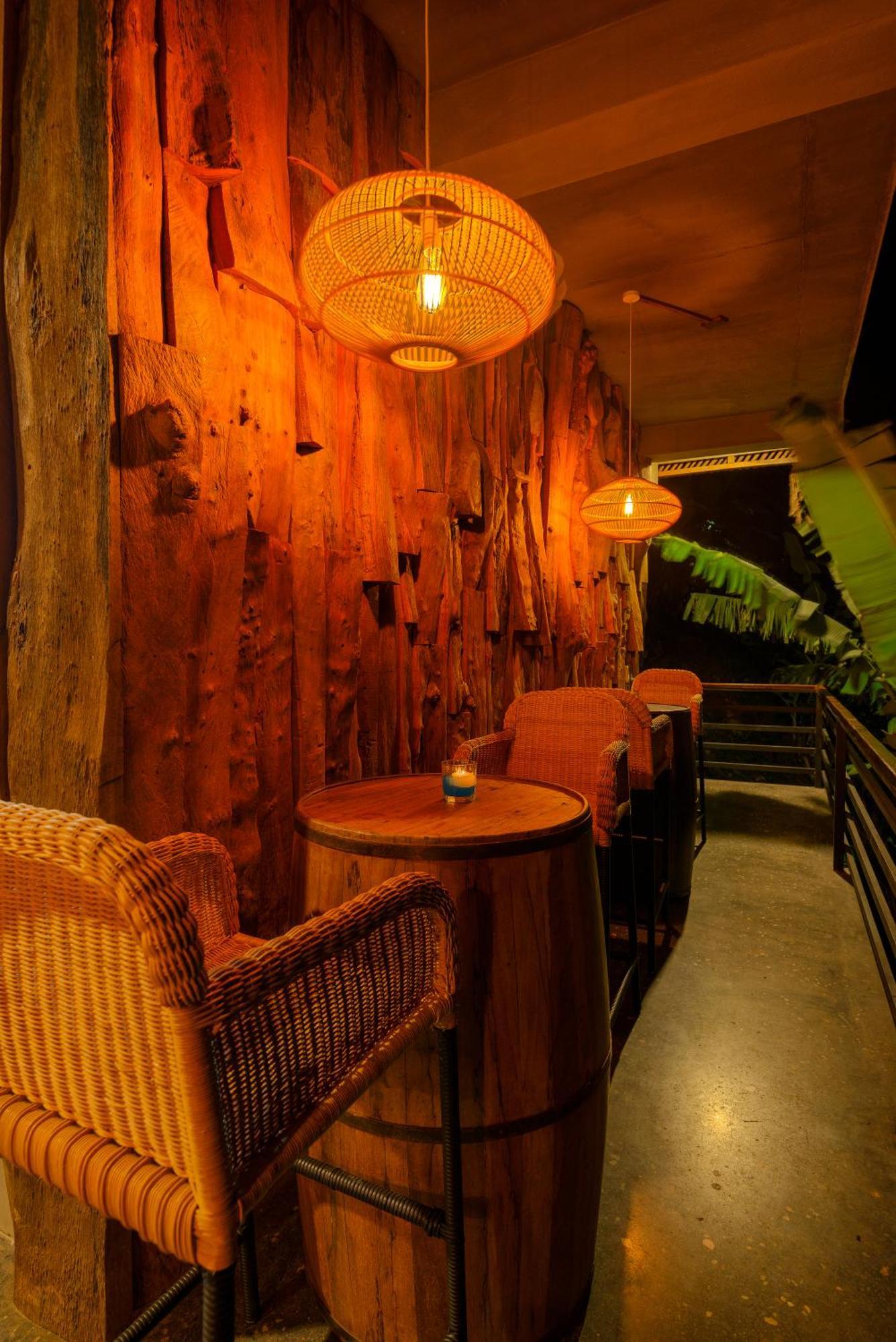 Majentra Ella Hotel ภายนอก รูปภาพ