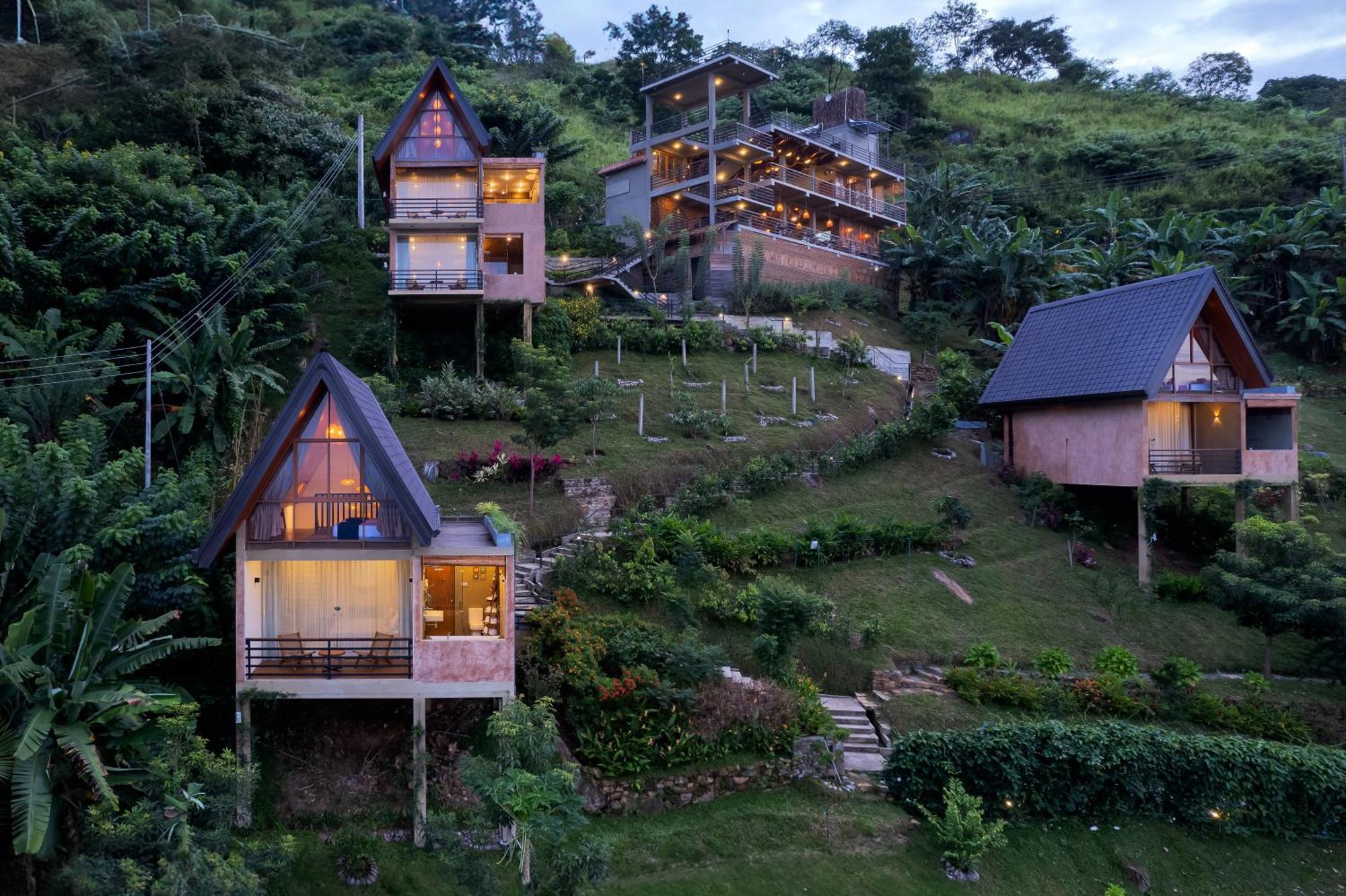 Majentra Ella Hotel ภายนอก รูปภาพ