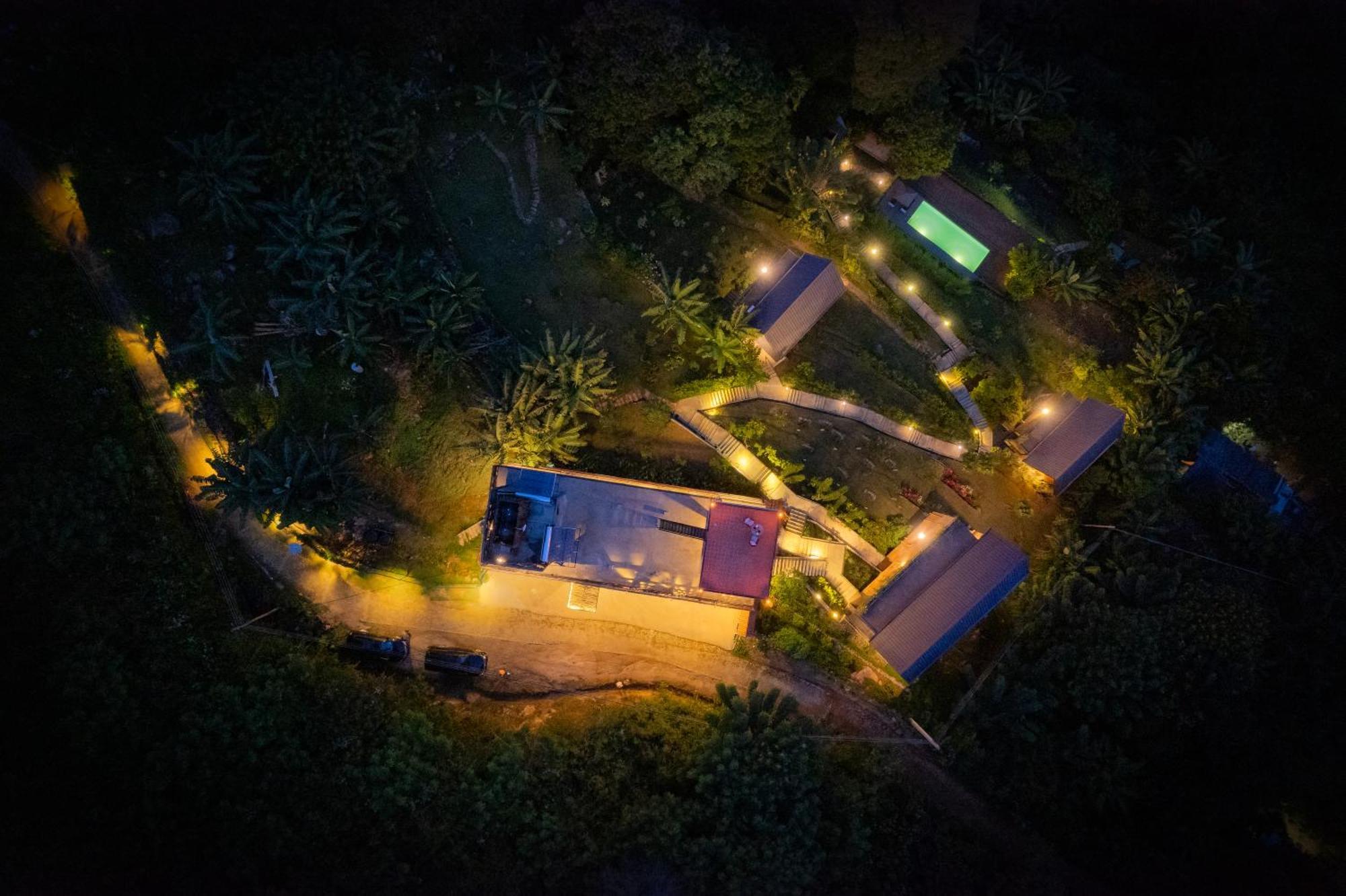 Majentra Ella Hotel ภายนอก รูปภาพ