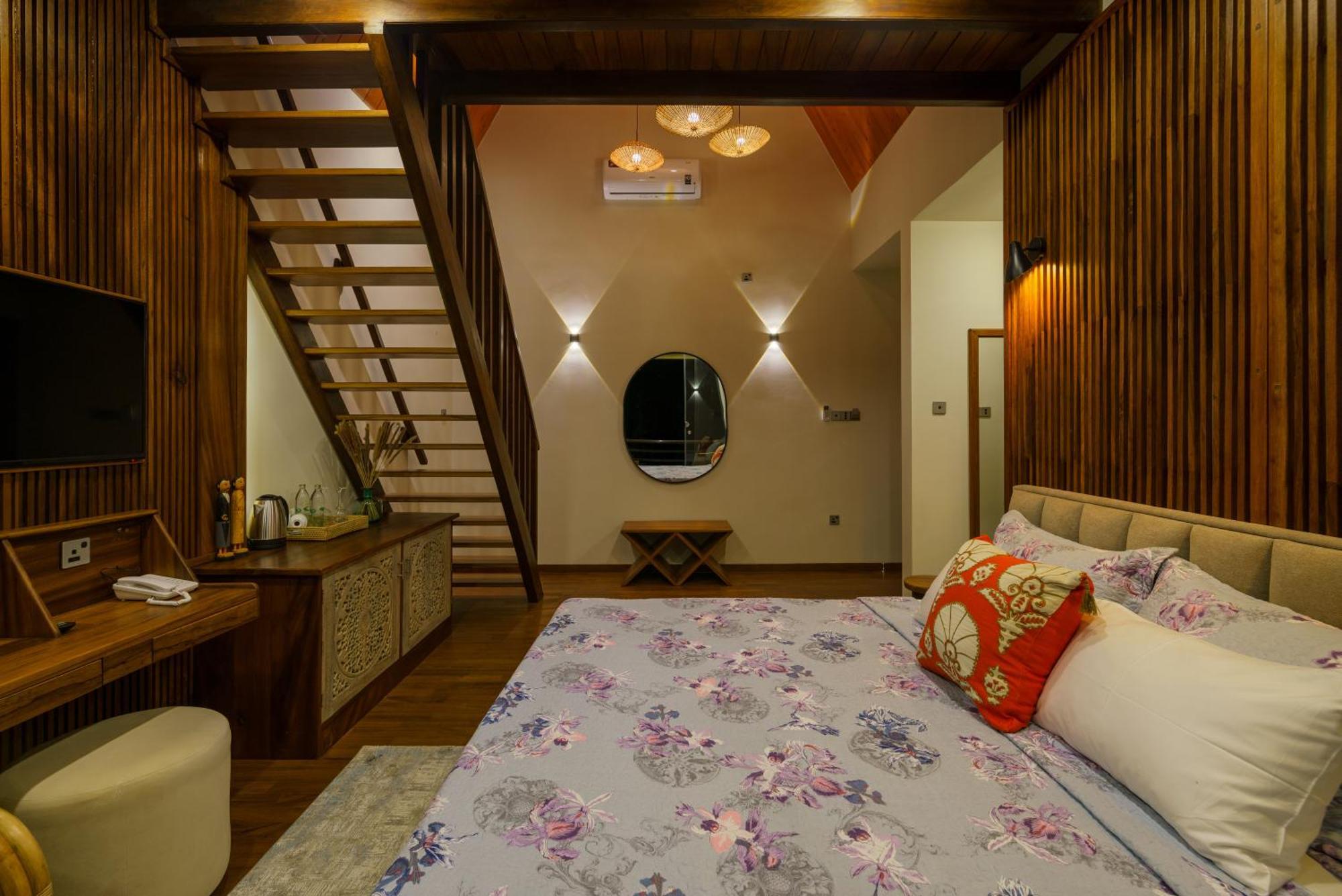 Majentra Ella Hotel ภายนอก รูปภาพ