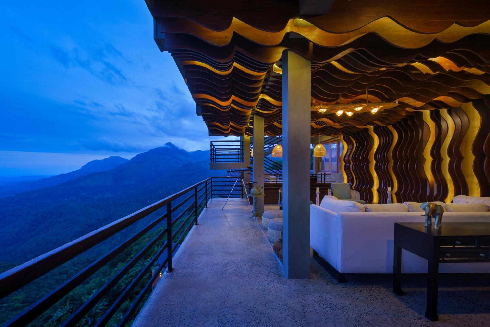Majentra Ella Hotel ภายนอก รูปภาพ
